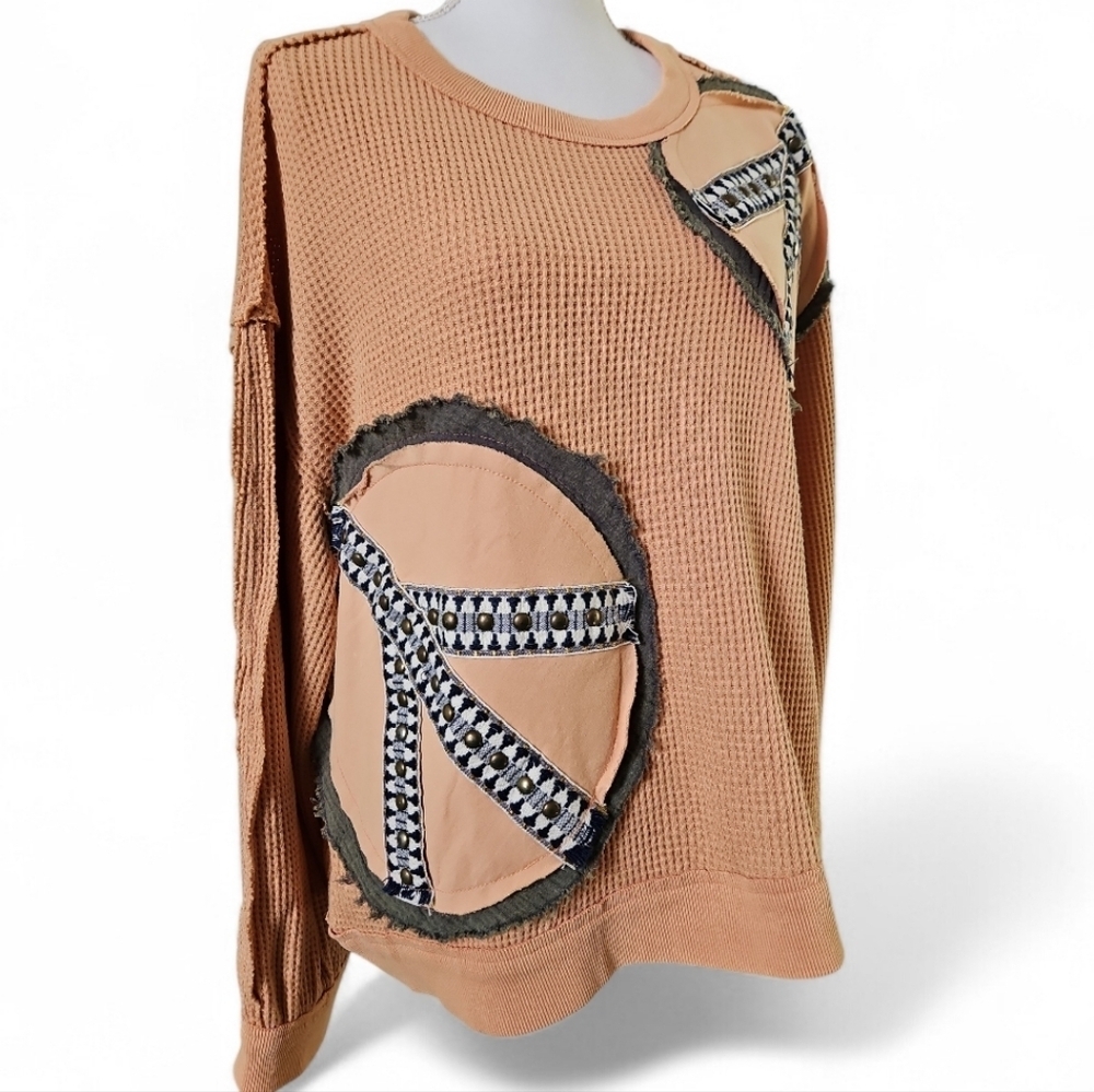 POL Waffle Knit Peace Pullover Sz M Peach